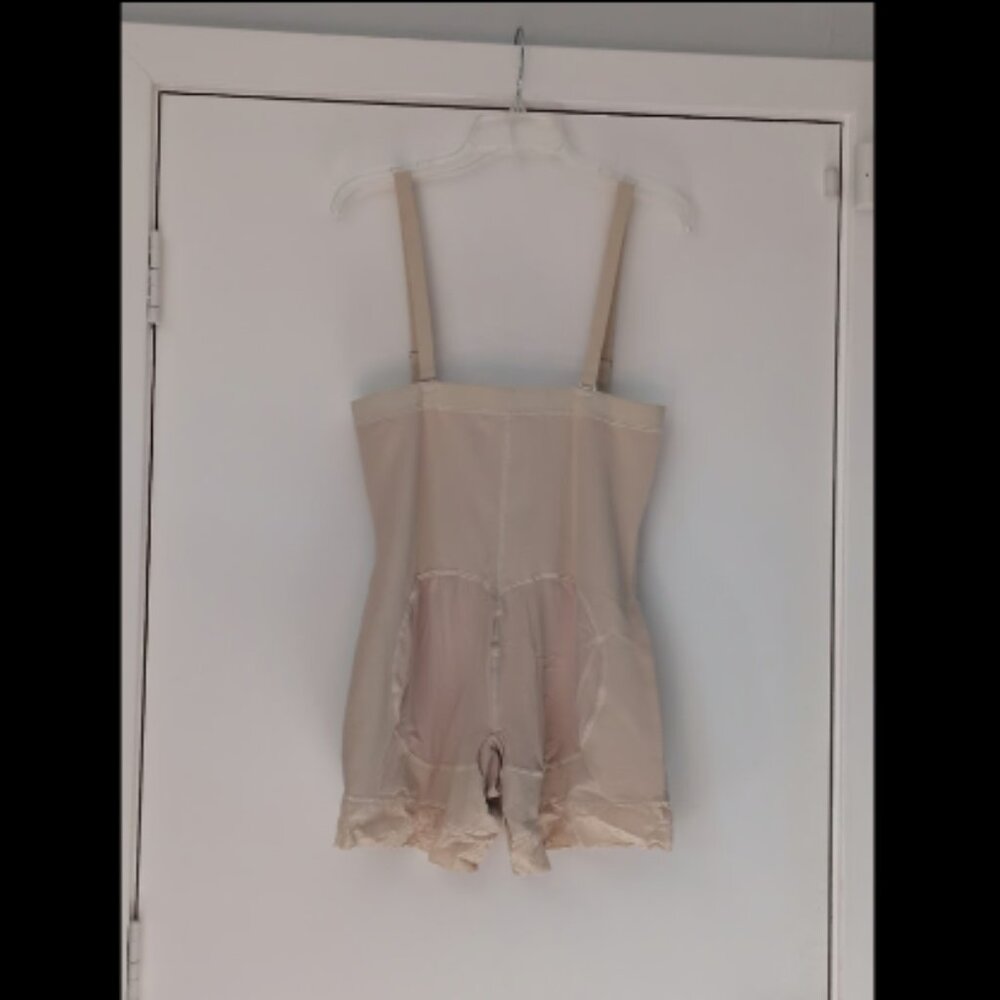 Yianna Shapewear 2XL Adjustable Removable Straps Zipper Beige 7267L Brand New
